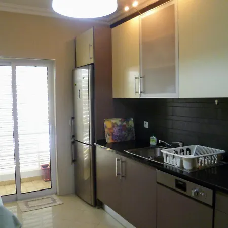 3-bed In Town Centre With Beach Access! Appartamento Tavira