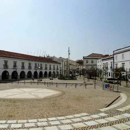 Appartamento 3-bed In Town Centre With Beach Access! Tavira